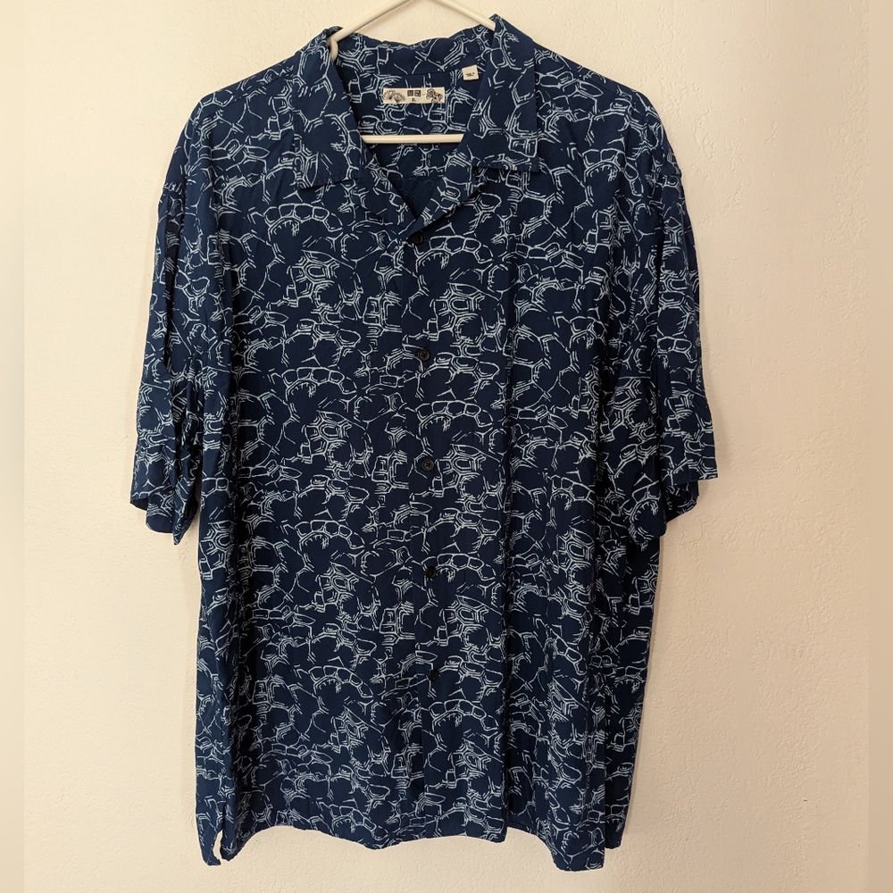 Uniqlo Men Shirt XL Blue Printed Rayon Short Sleeve Regular Button Down Pre Owne